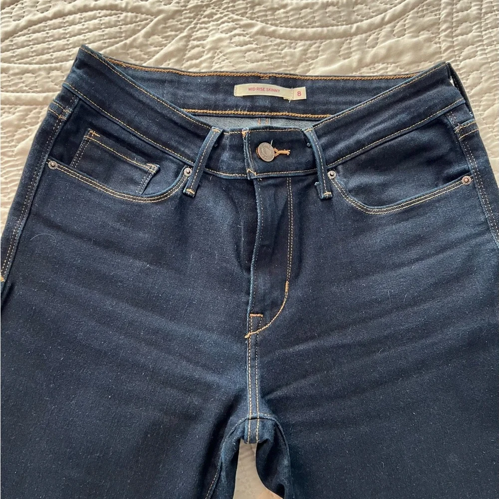 Levi’s Mid Rise Skinny Jeans - Picture 2 of 6